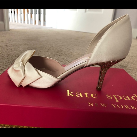 Kate Spade Sala Gold Heel Pumps - NEVER WORN - Size 7.5 - Picture 1 of 7